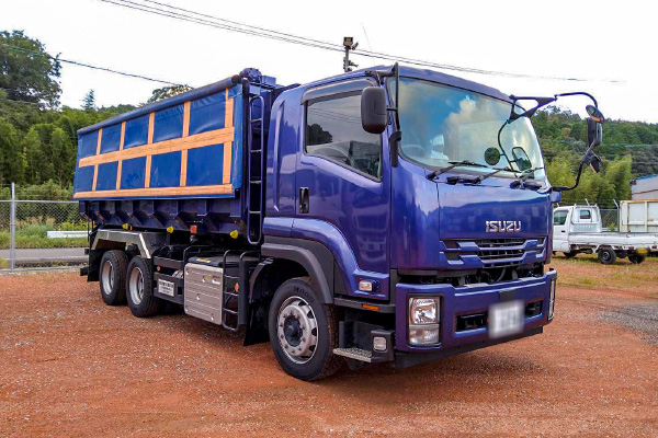 ダンプ車（10t）